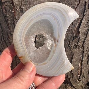Agate (1) moon with stand | crystal